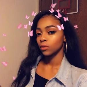 Meet your Posher, Danielle